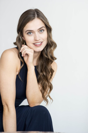 Headshot of Elena Howard-Scott,